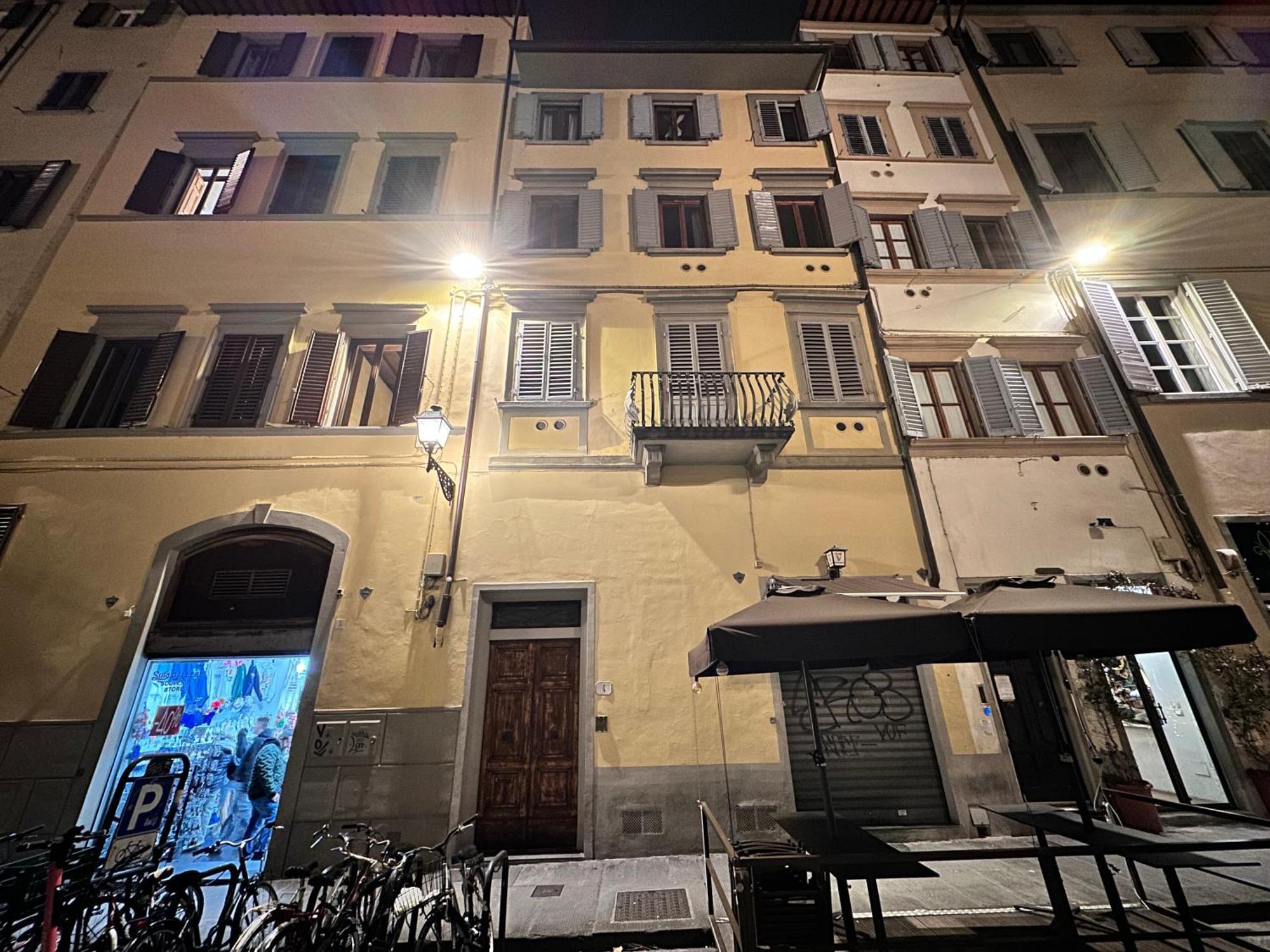 Luxurious View On Pitti Palace Florencia